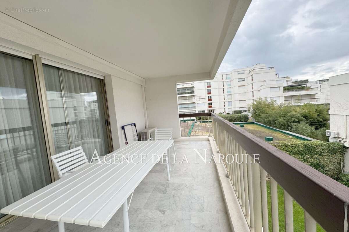 Appartement à MANDELIEU-LA-NAPOULE