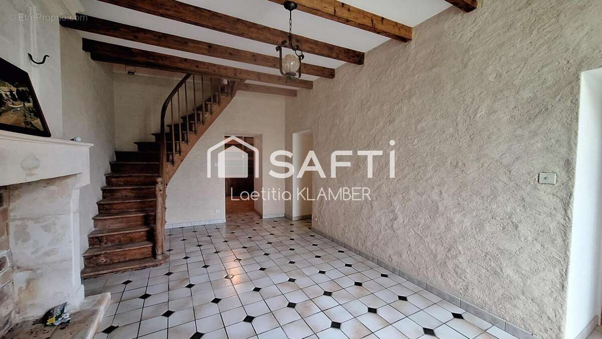 Maison 318 m² à Saint-Leger  - photo 3