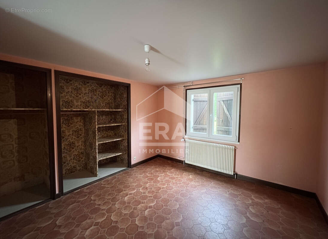 Maison à VERCEL-VILLEDIEU-LE-CAMP