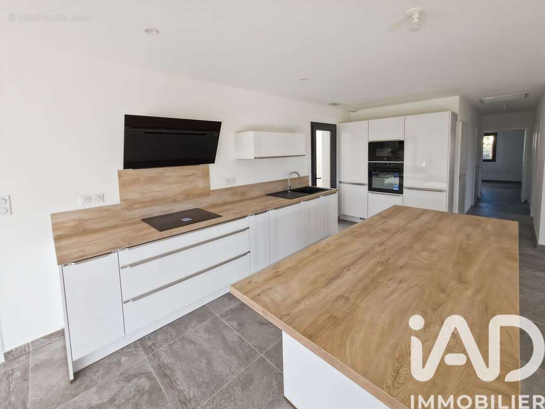 Photo 2 - Maison à SAUVIAN