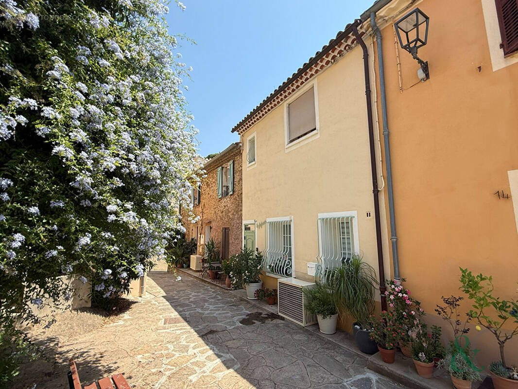 Maison à BORMES-LES-MIMOSAS