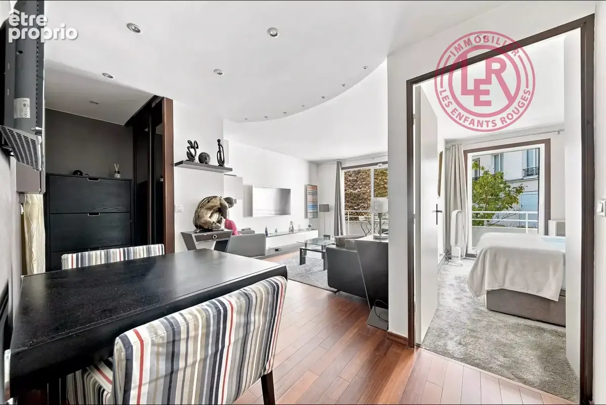 Appartement à PARIS-10E