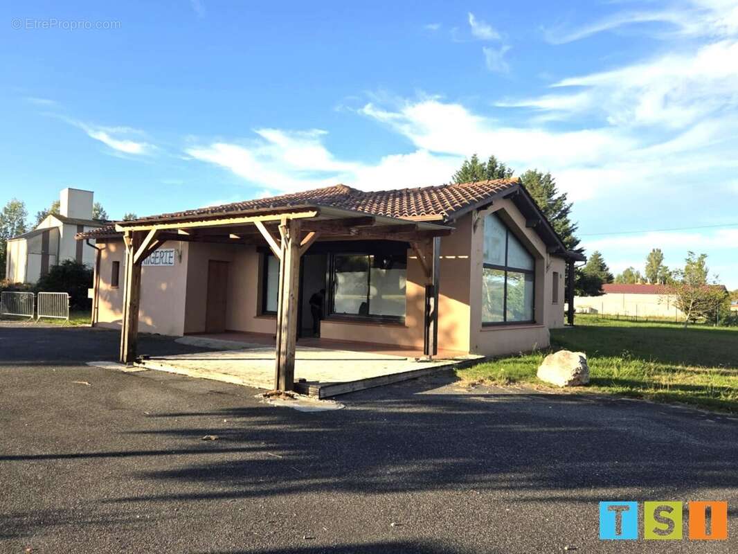 Commerce à PEGUILHAN