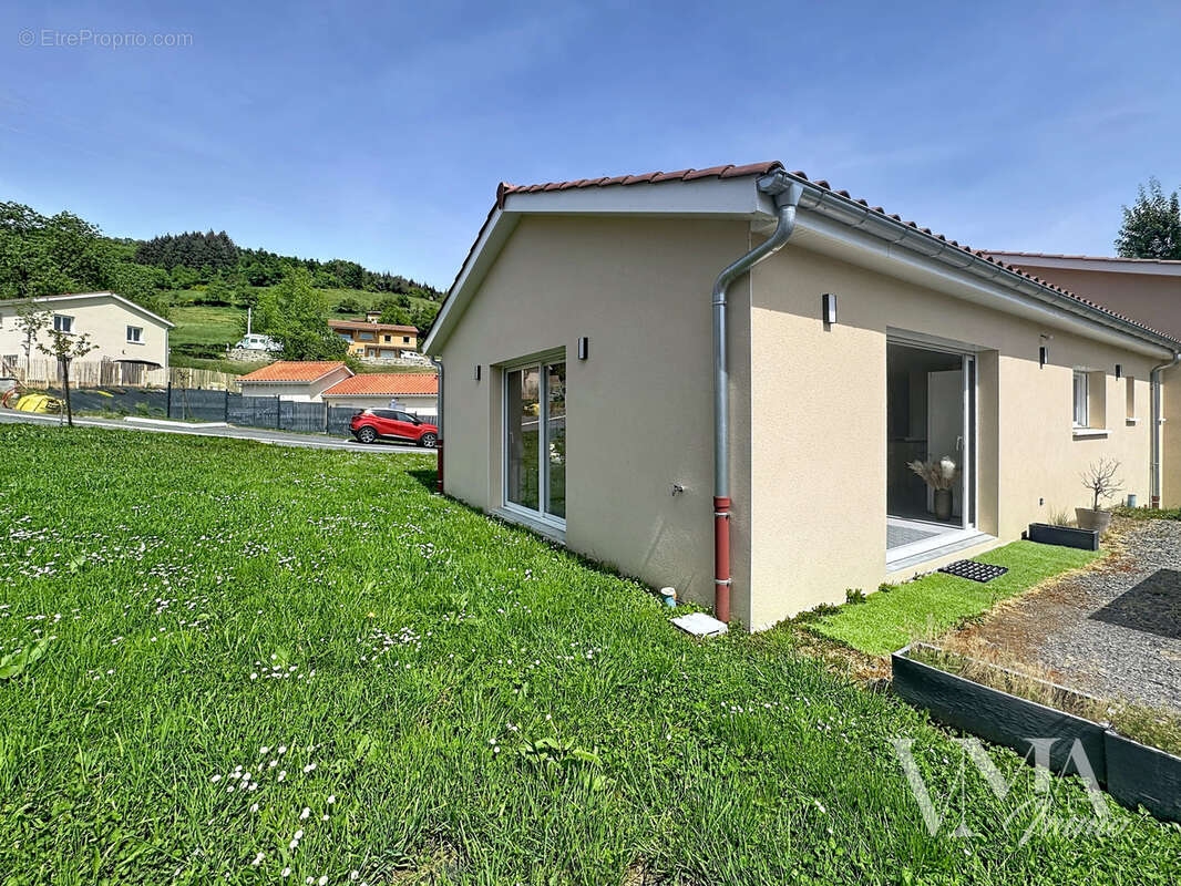 Maison à ANCY