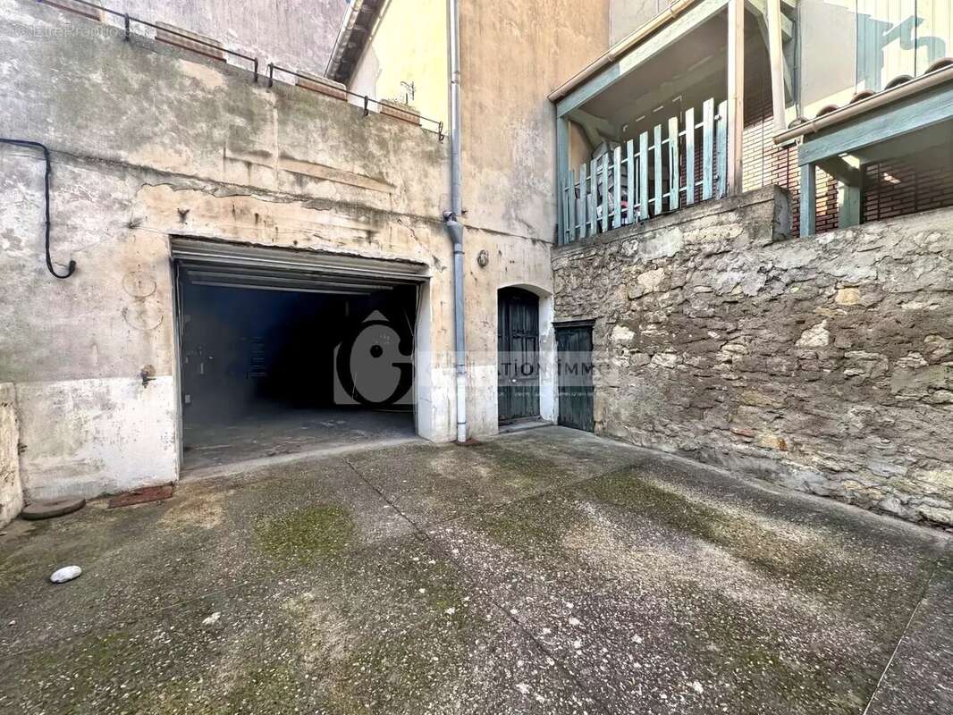 Maison à BELLEGARDE