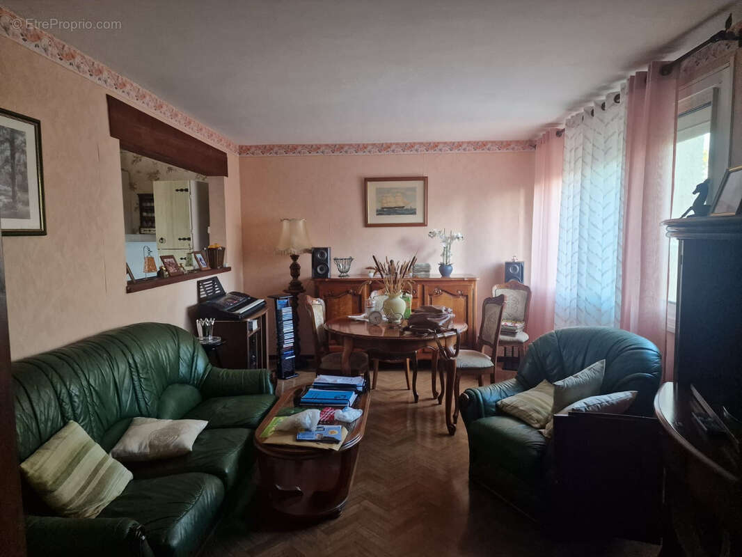Maison à COURSAN