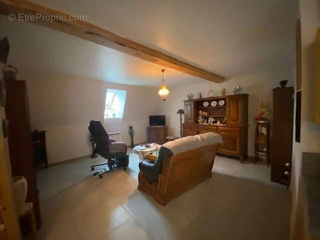 Maison à LA TOUR-D'AUVERGNE