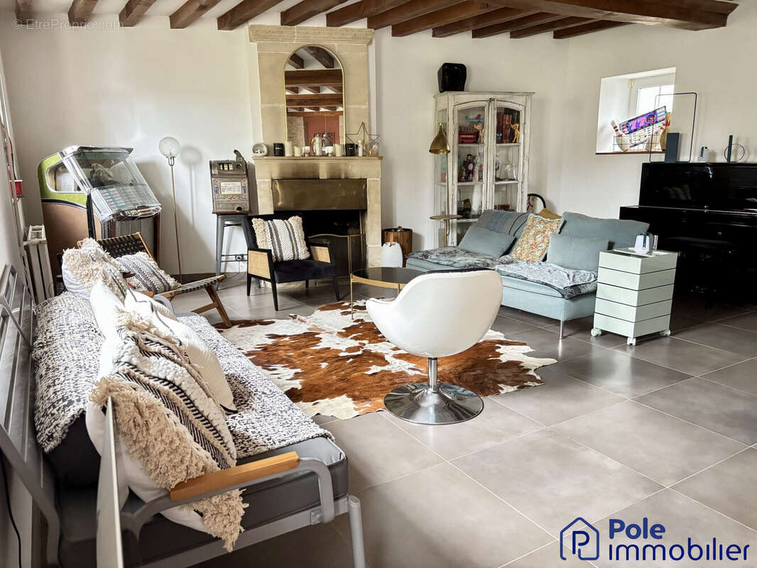MAISON FAMILIALE MATHIEU-SALON  - Maison à MATHIEU