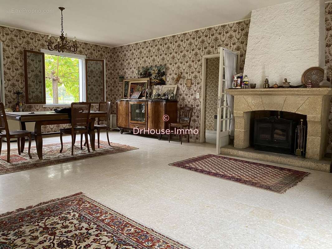 Maison à LES ISSARDS