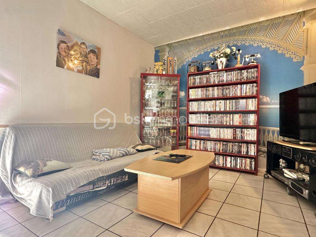 Maison à VILLENEUVE-SUR-YONNE