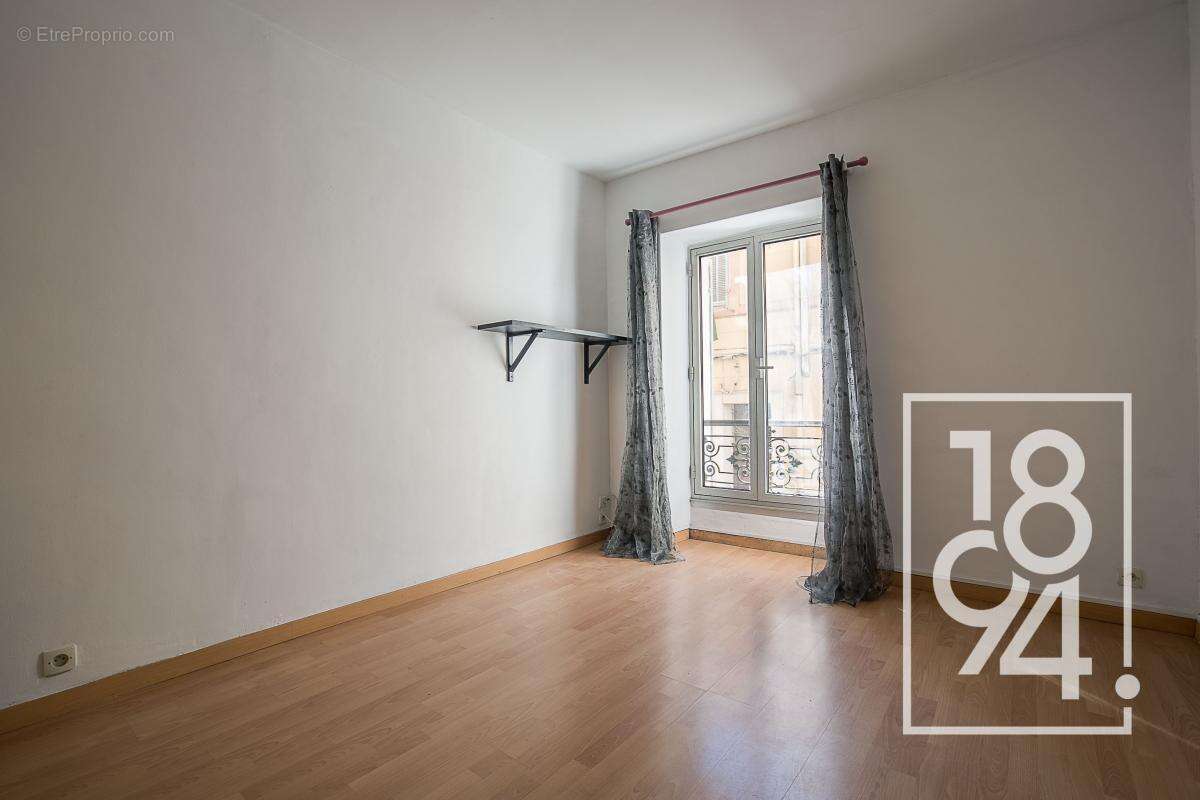 Appartement à MARSEILLE-7E