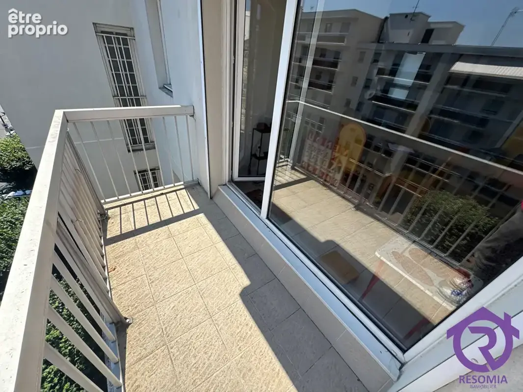 Bel appartement de 3 pièces de 66 m² au dernier étage avec BALCON + PARKING - photo 2