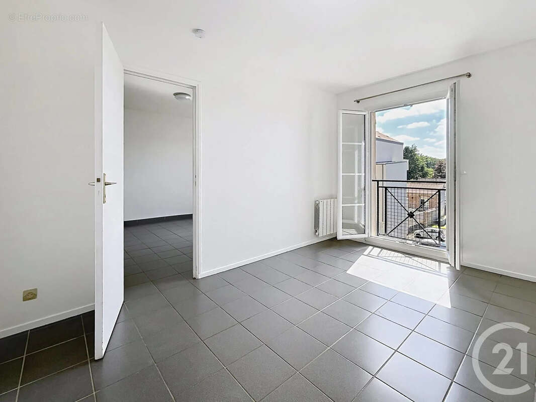 Appartement à BRIE-COMTE-ROBERT