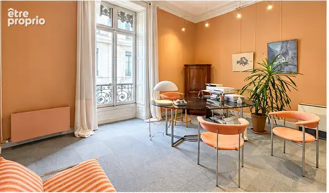 GRENOBLE- Place de Verdun - Appartement 183 m2 avec Garage - photo 4