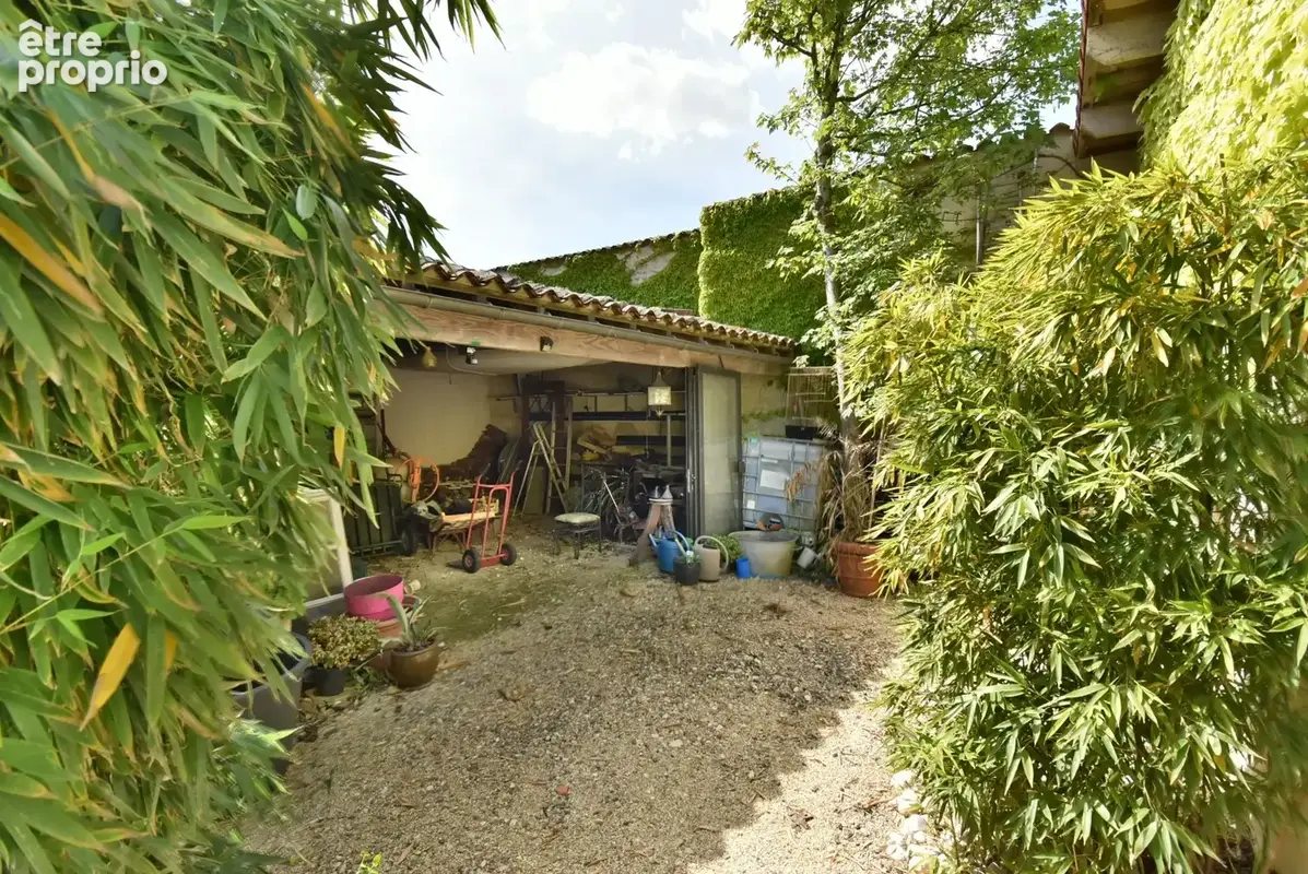 Maison à vendre 5 pièces proche de JARNAC (16) Propriété d'env 162 m2 ave 3 ch et 1 bureau - photo 28