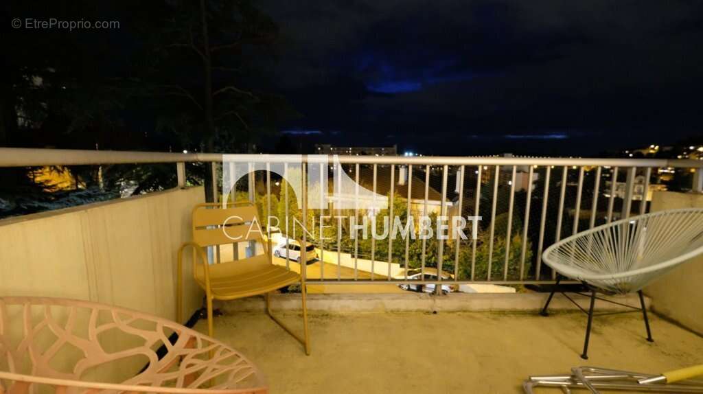 Appartement à SAINT-ETIENNE