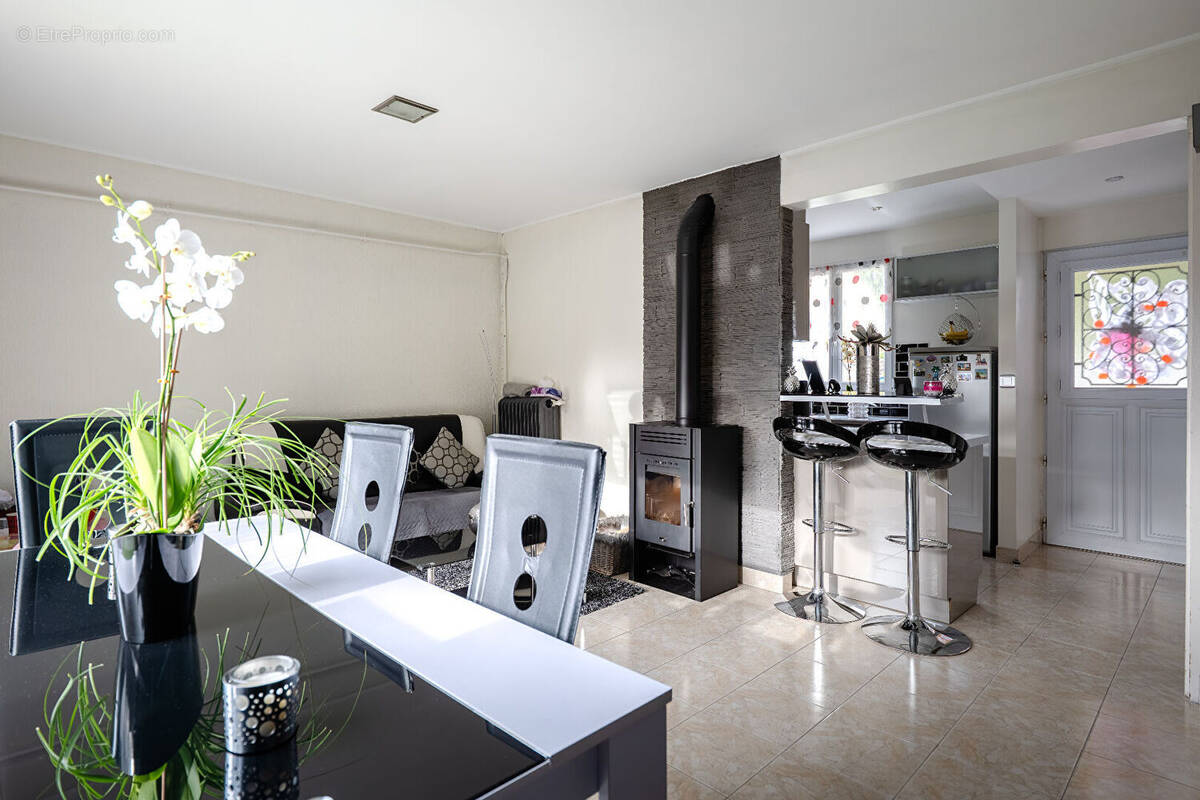 Maison à CHAMPIGNY-SUR-MARNE