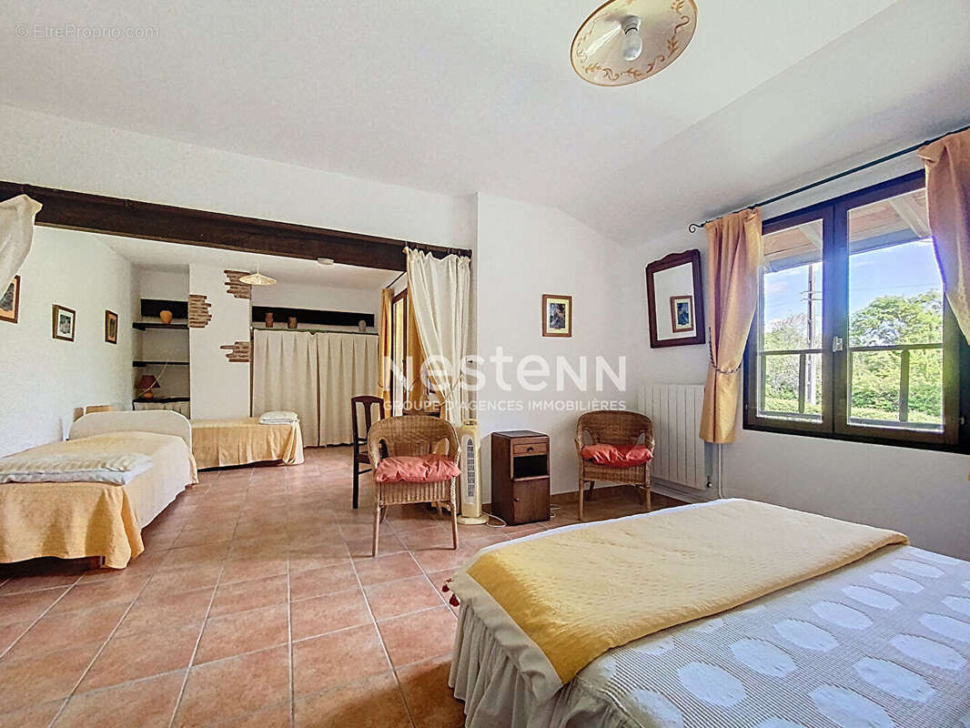 Maison à SEISSAN