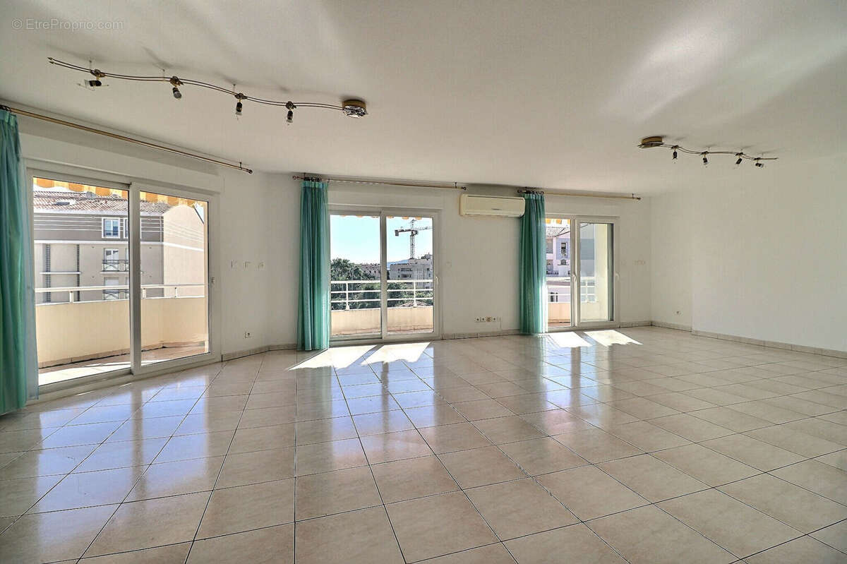 Appartement à SAINT-RAPHAEL