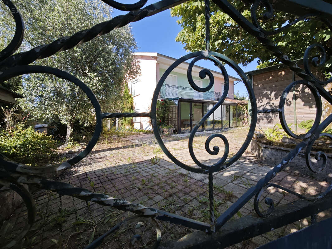 Maison familiale avec appartement indépendant - photo 16