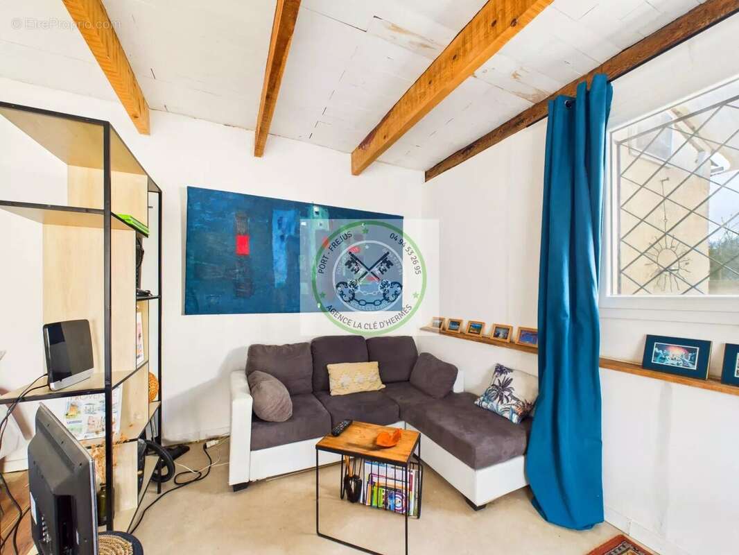 Maison à ROQUEBRUNE-SUR-ARGENS