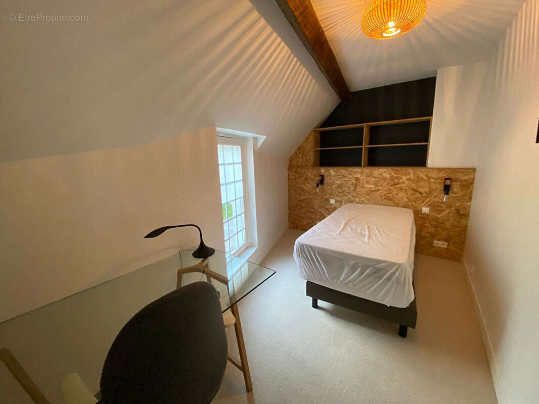 Maison à VIEUX-MOULIN