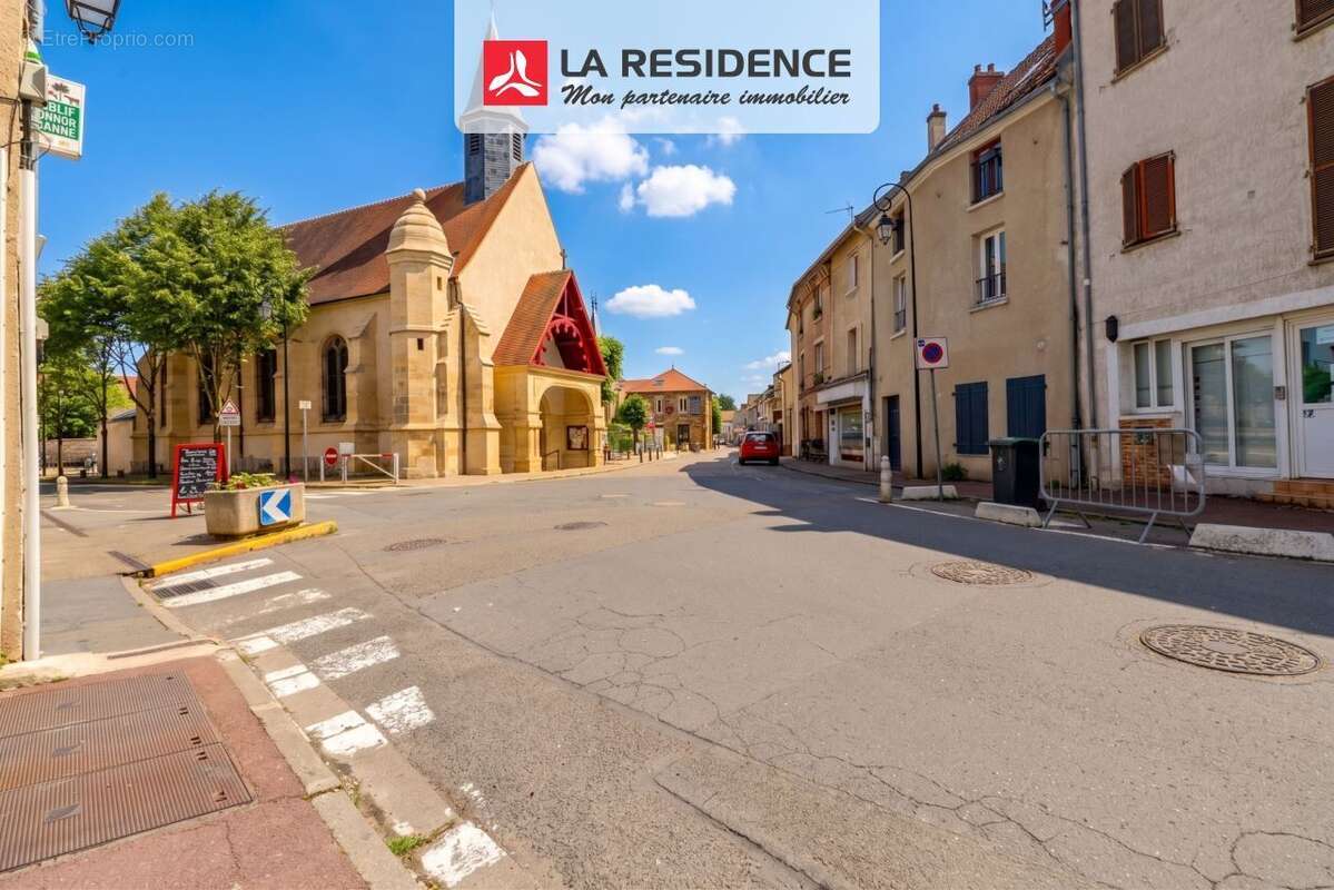 Appartement à MAURECOURT