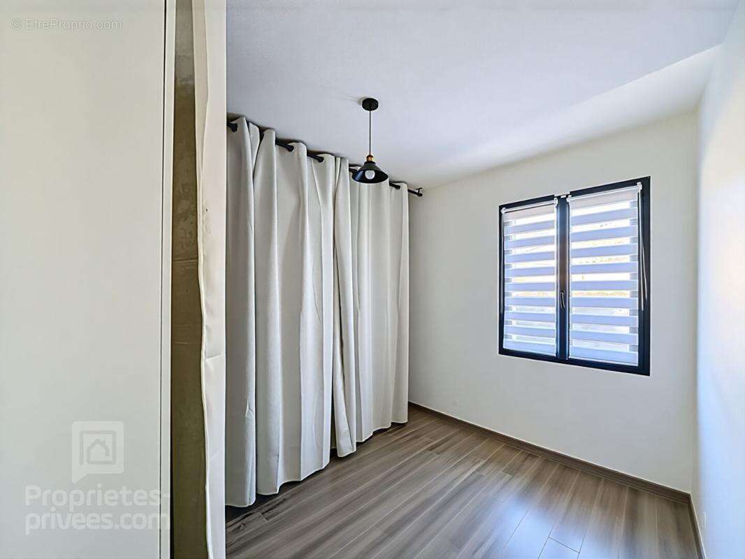 Maison à POURRIERES