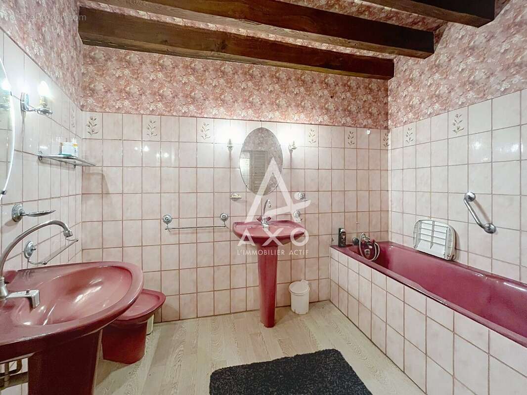 Maison centre bourg de nevoy - photo 8