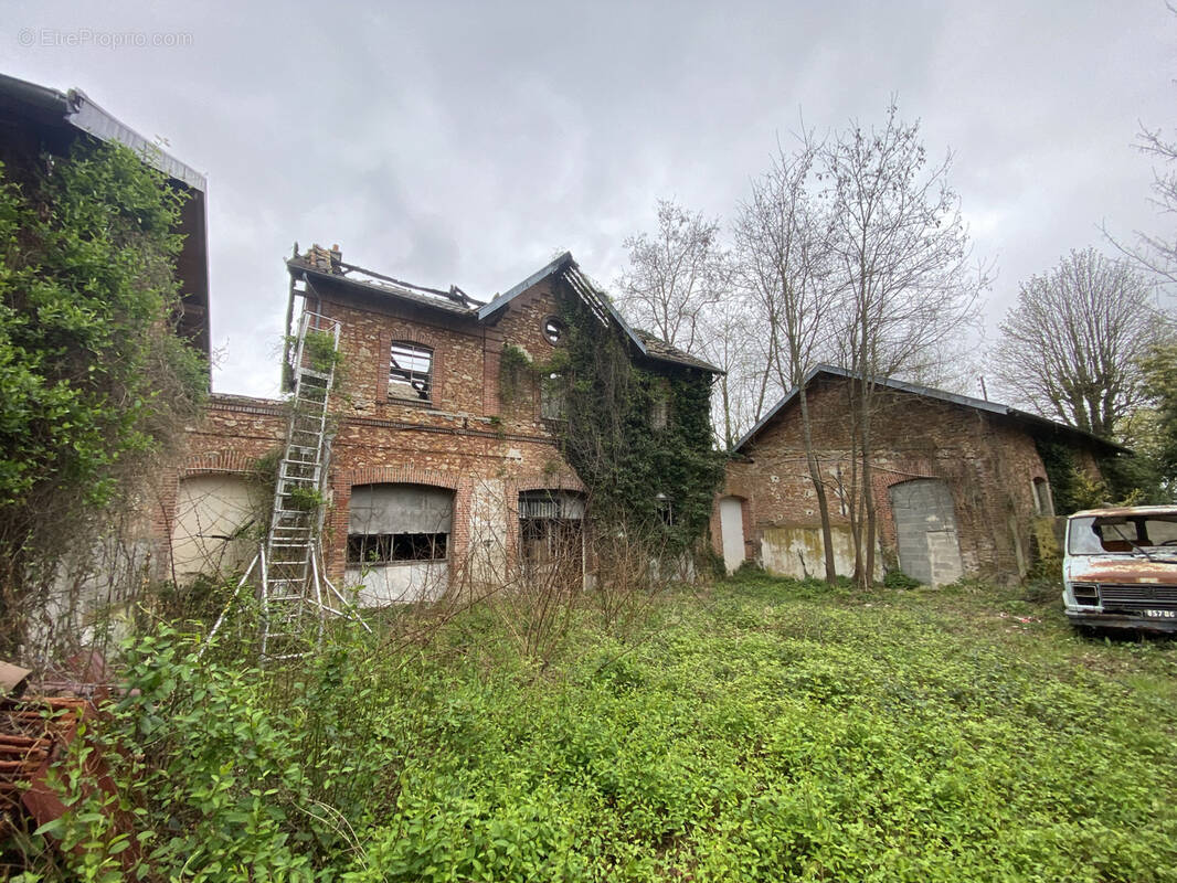 Terrain à LA ROCHETTE