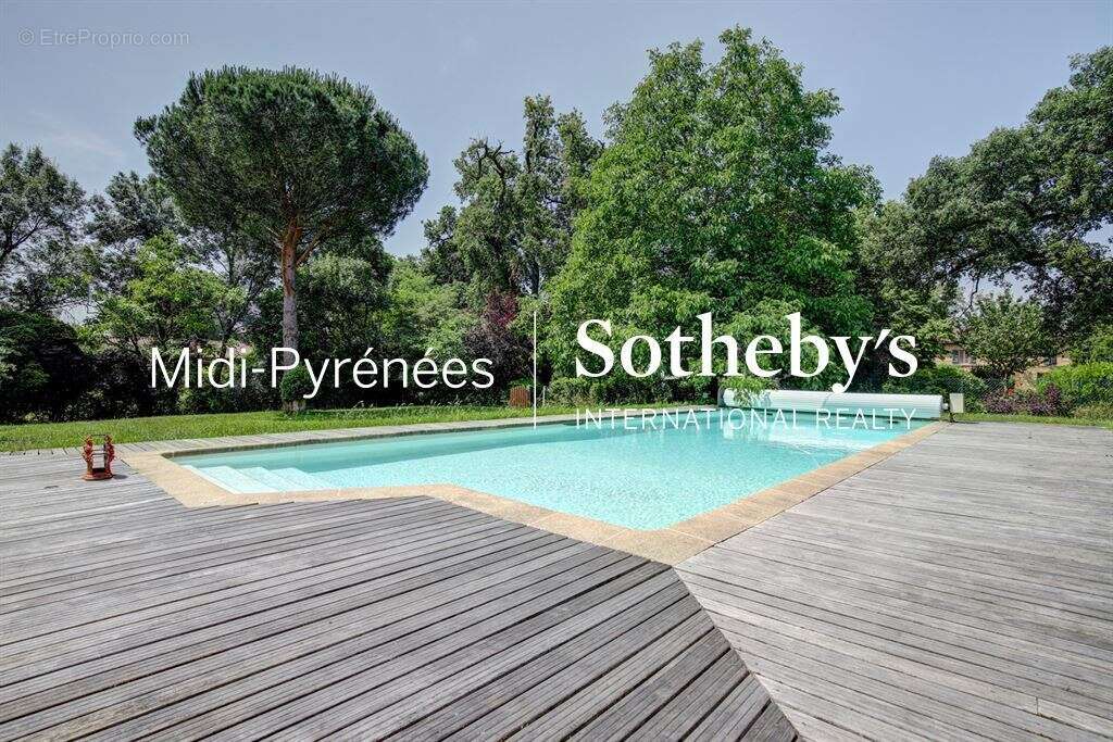 Propriété familiale avec deux maisons, parc piscine et tennis ! - photo 13