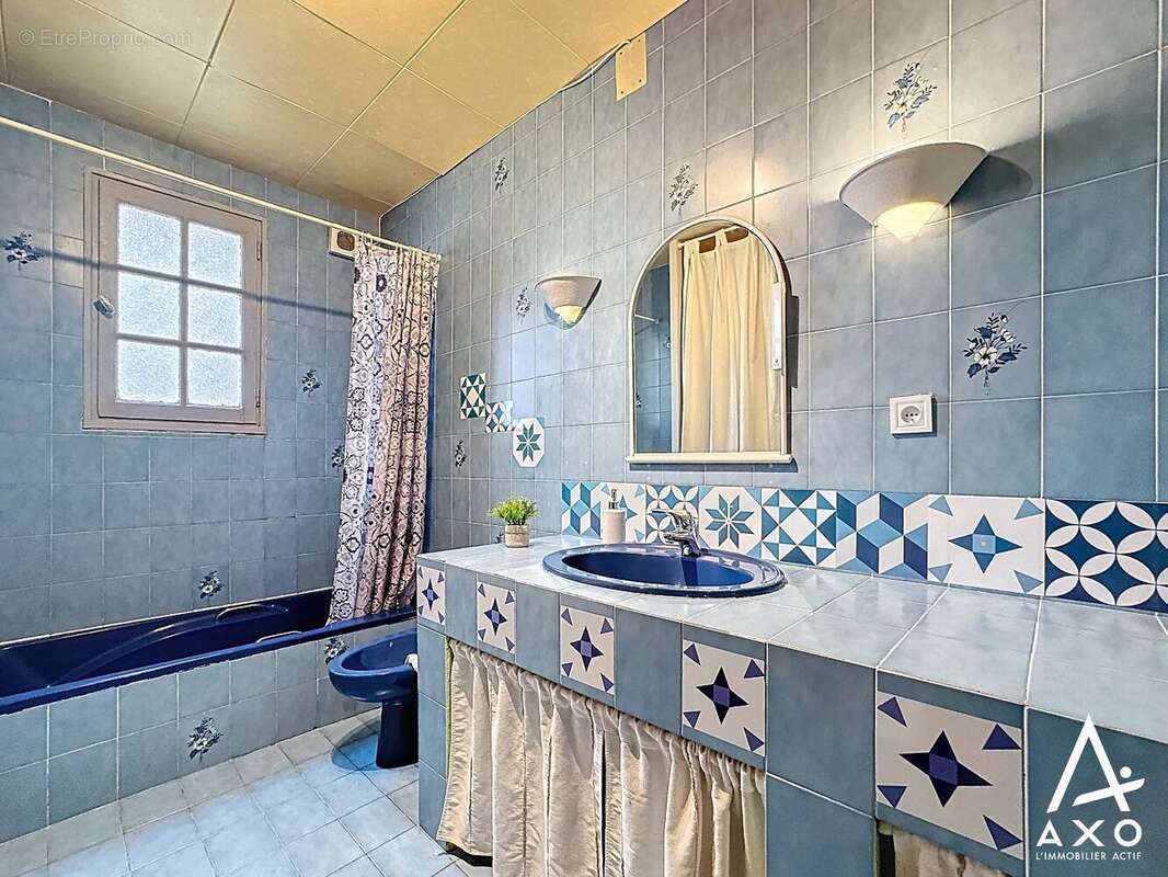 Maison à CORNEILLAN