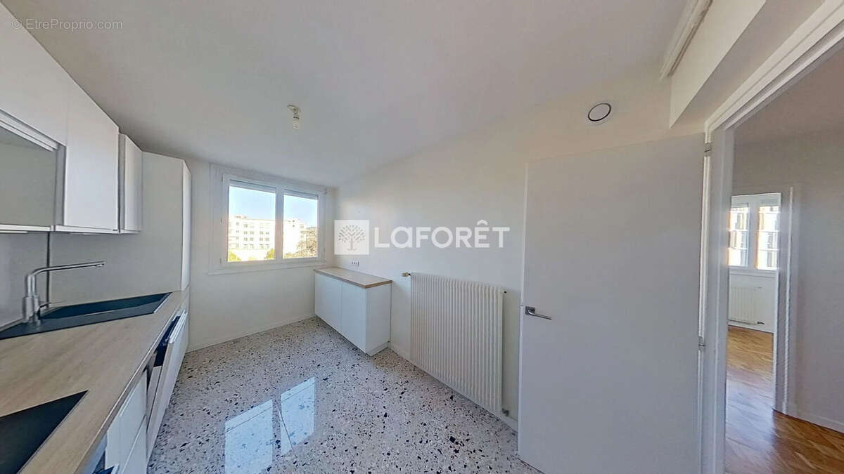 Appartement à LYON-8E