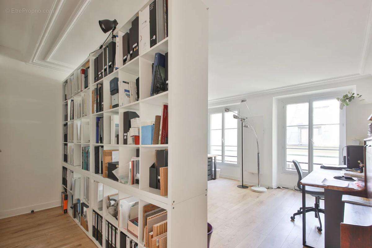 Appartement à PARIS-10E