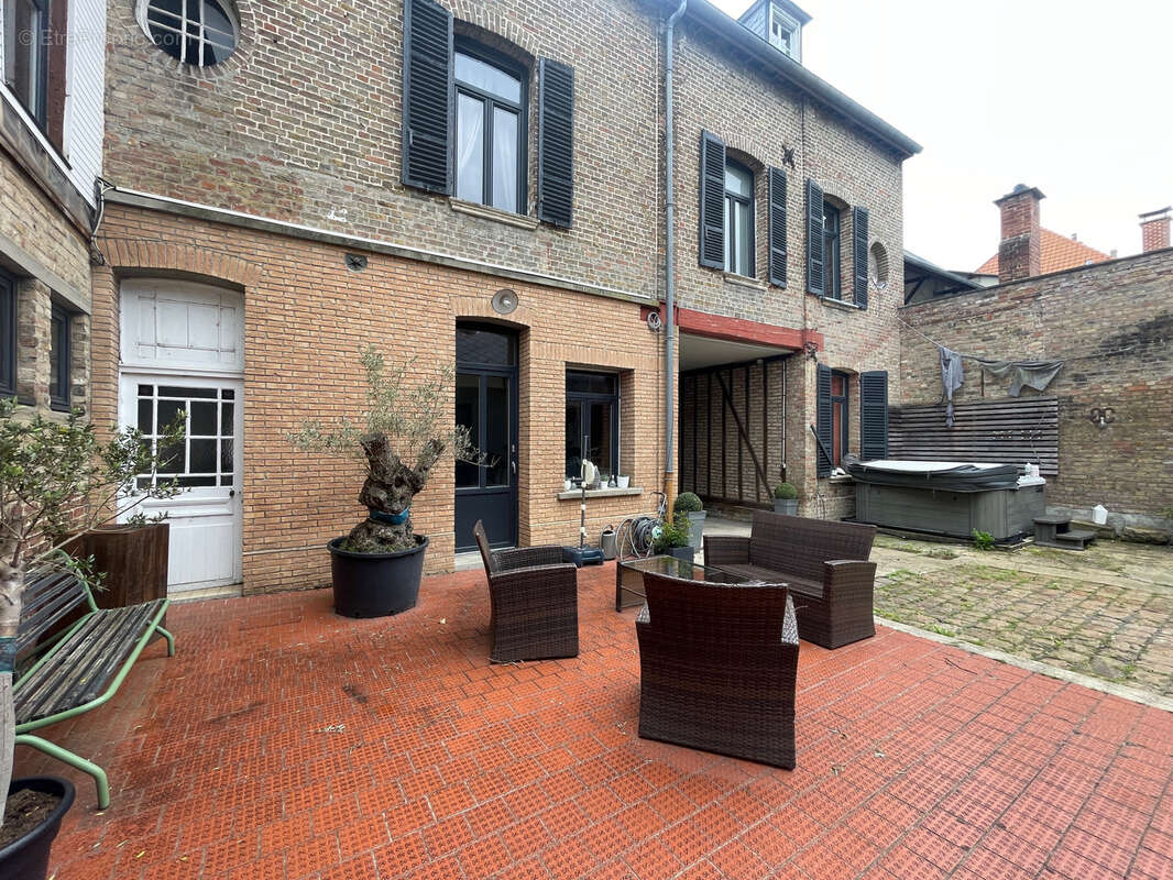 Maison à FLIXECOURT