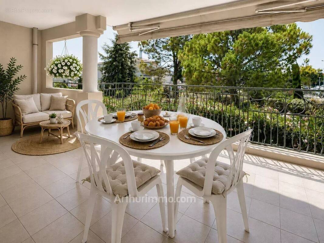 Appartement à MOUANS-SARTOUX