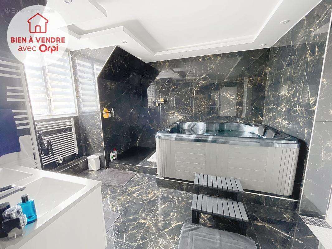 Appartement à MANTES-LA-JOLIE