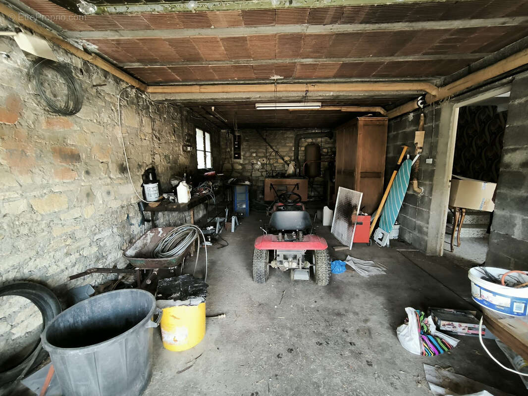 Maison à SAINT-HILAIRE-DE-BRETHMAS