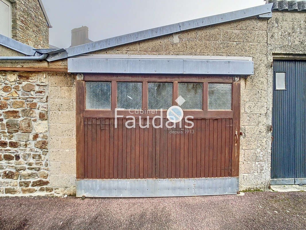Maison à LA HAYE-DU-PUITS