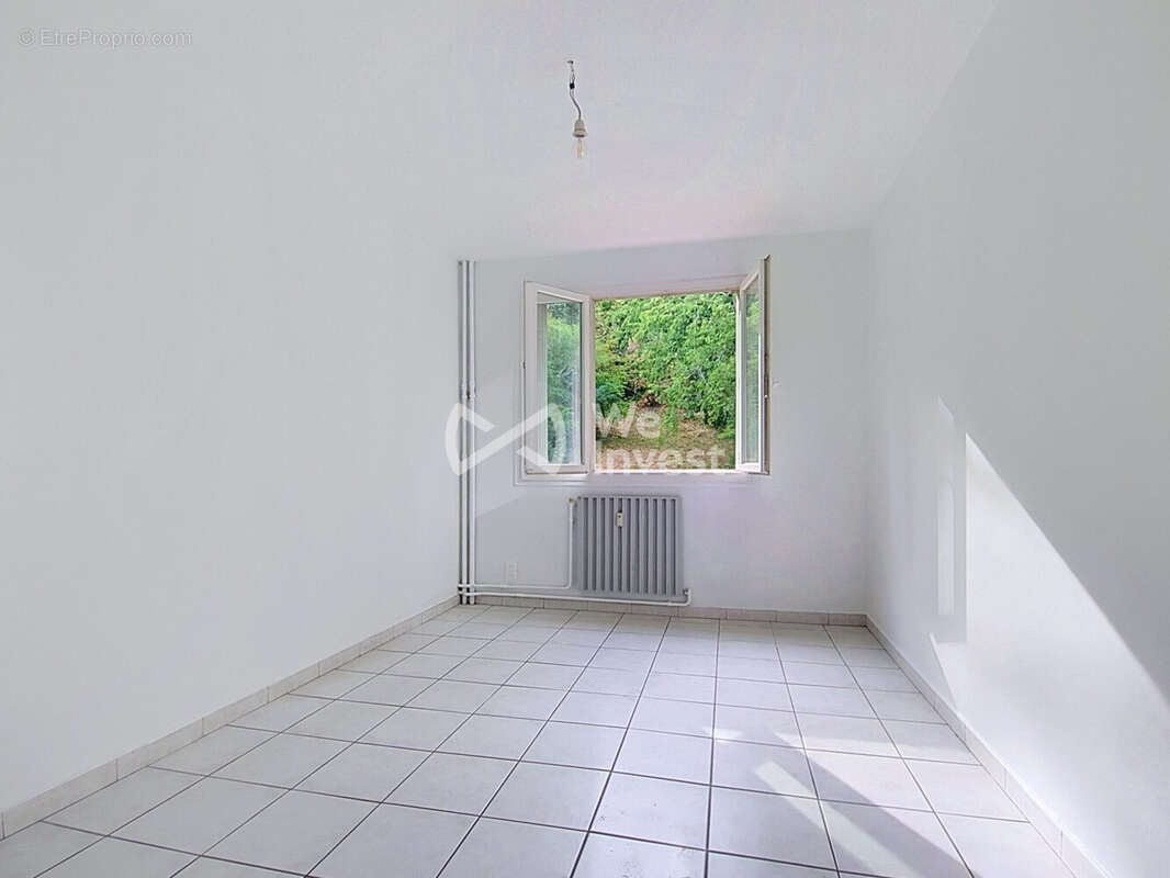 Appartement 91 m² à Irigny  - photo 8