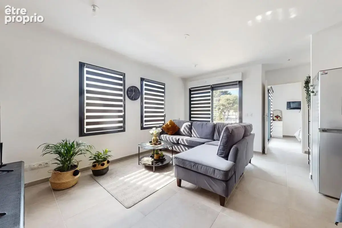 La Ciotat – T2 de 48 m² récent (2023), balcon sud-ouest, parking sous-sol, DPE A - photo 4