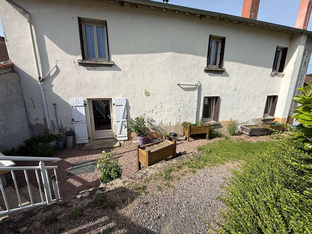 Maison La Tuiliere 360 m2 - photo 2