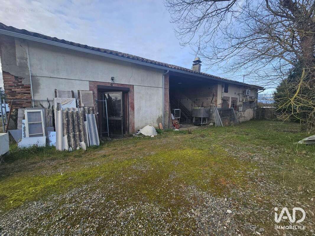 Commerce 300 m² à Monbequi  - photo 5