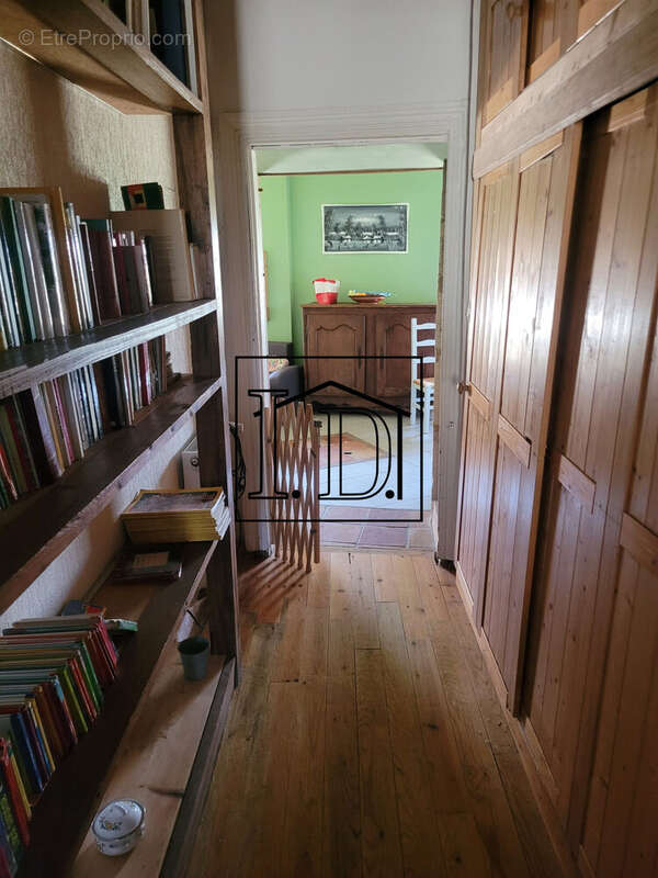 Couloir - Maison à SAINT-CERNIN-DE-LABARDE