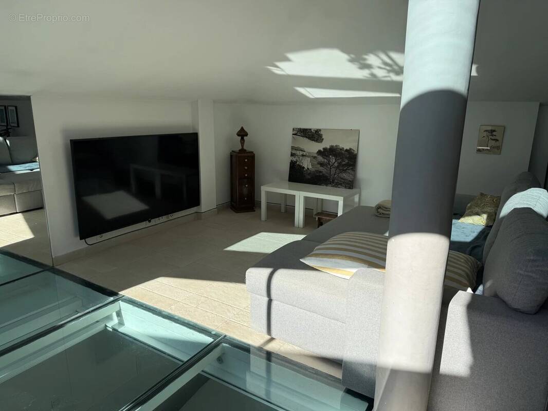 Appartement à VENELLES