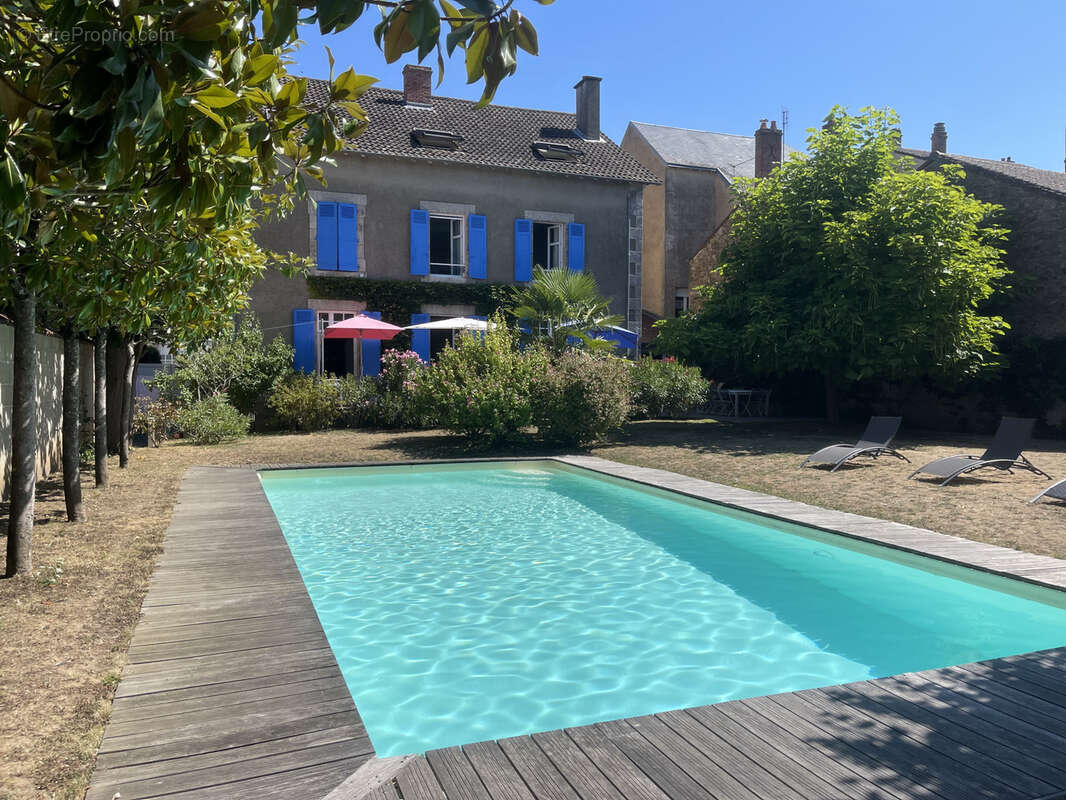 Maison à BELLAC