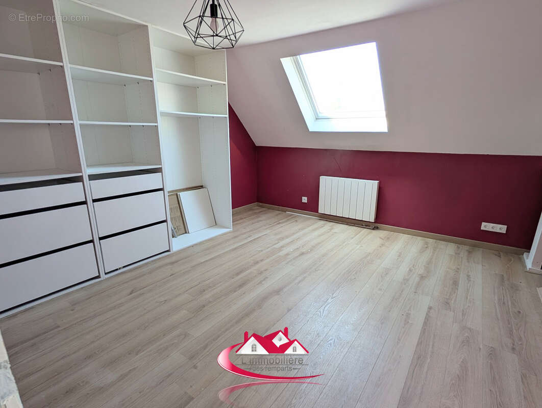 Appartement à CONDE-SUR-VESGRE