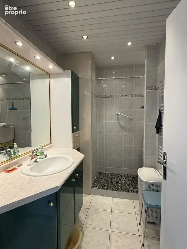 Chamalières - T4 lumineux de 91 m² avec garage et cave - photo 4