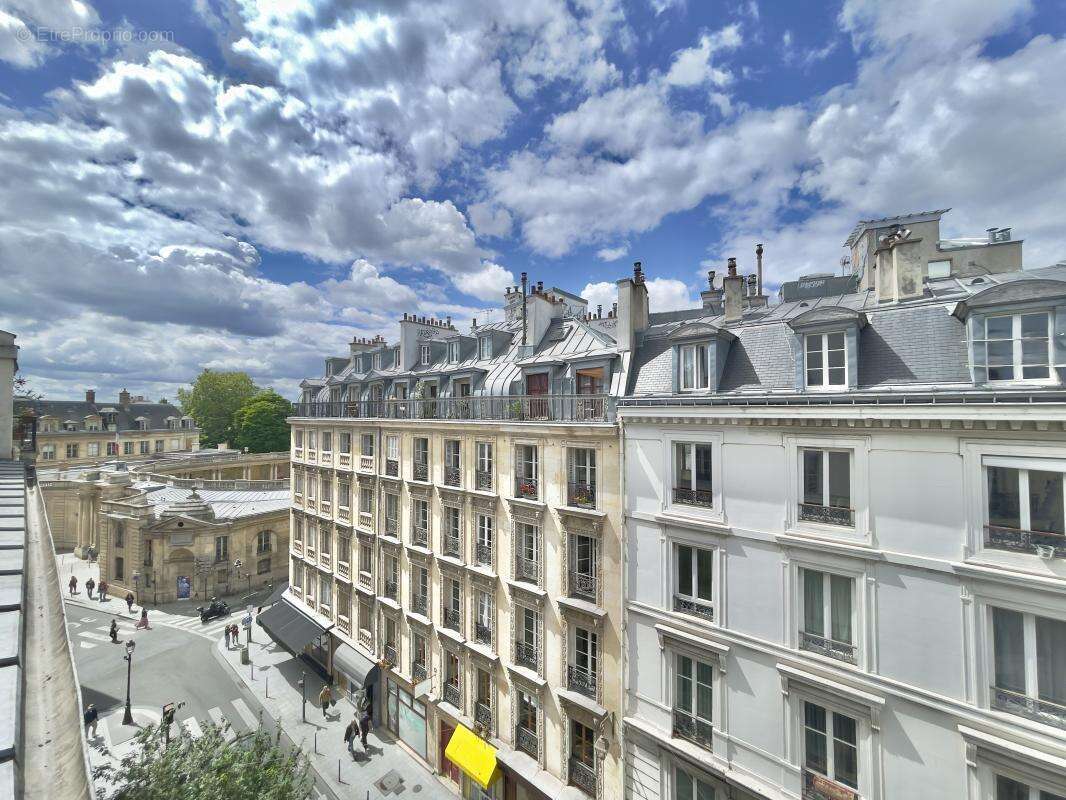 Commerce à PARIS-4E
