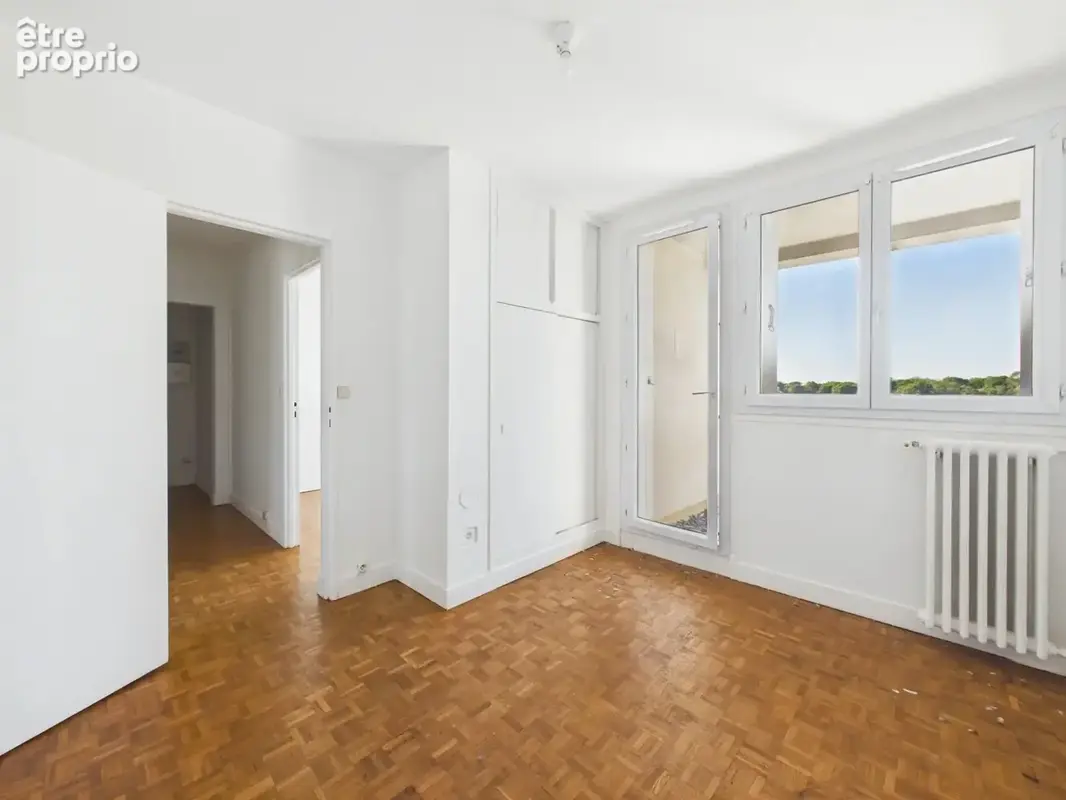  Appartement T3 de 58 m² avec cave et loggia – St-Cyr L’Ecole - photo 4